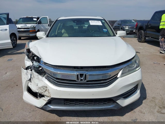2017 HONDA ACCORD EX 12