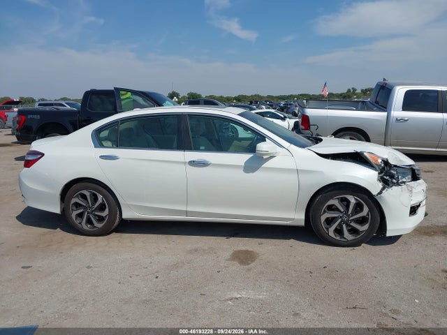 2017 HONDA ACCORD EX 13