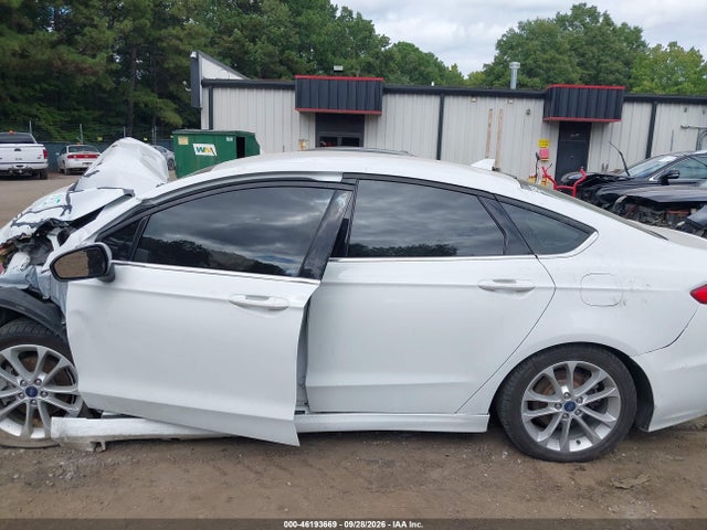 2019 FORD FUSION SE 13
