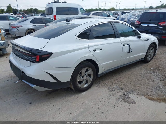 2025 HYUNDAI SONATA SE 4