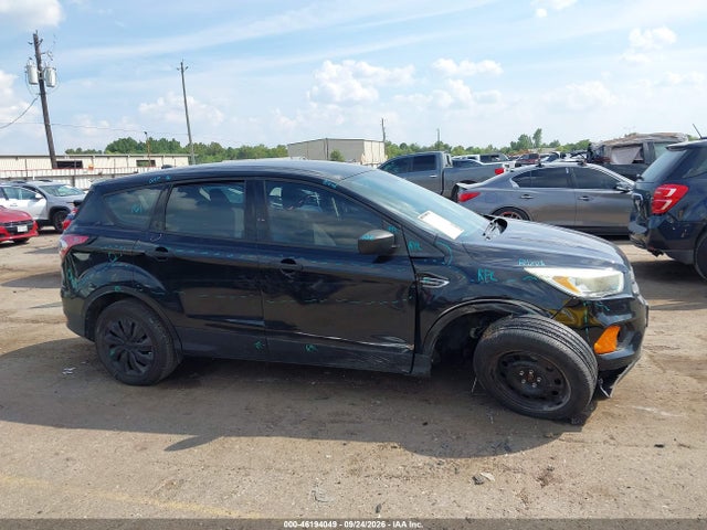 2017 FORD ESCAPE S 13