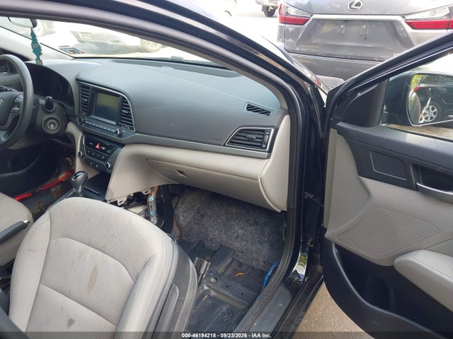 2017 HYUNDAI ELANTRA SE 5