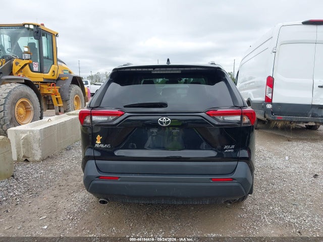 2021 TOYOTA RAV4 XLE 15