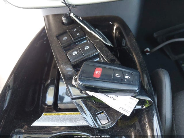 2018 TOYOTA PRIUS THREE 11