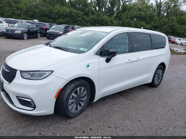 2025 CHRYSLER PACIFICA HYBRID SELECT 2