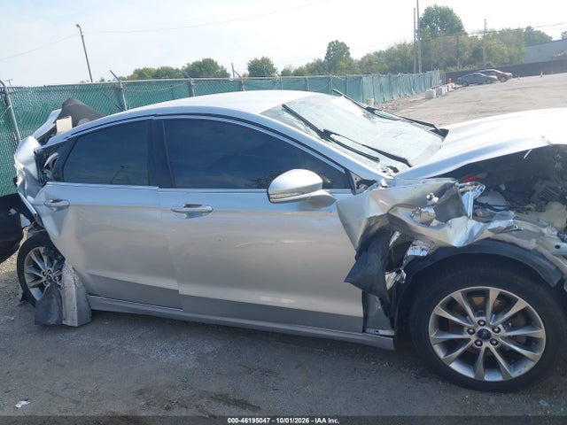 2017 FORD FUSION SE 14