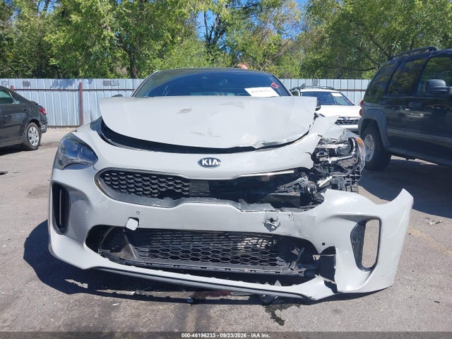 2020 KIA STINGER GT2 12