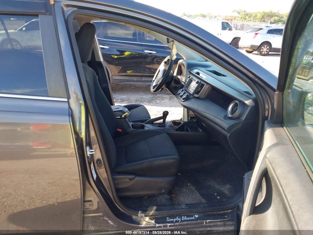2017 TOYOTA RAV4 LE 5
