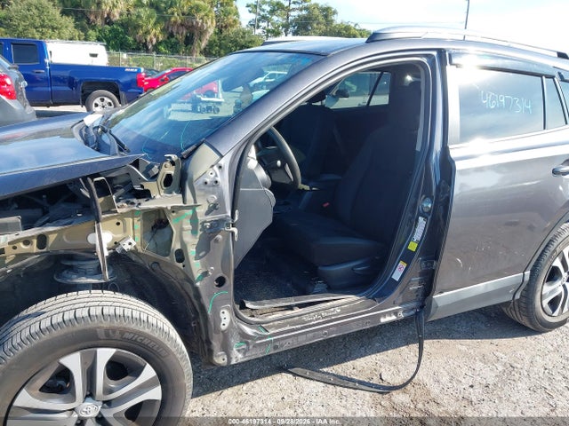2017 TOYOTA RAV4 LE 6