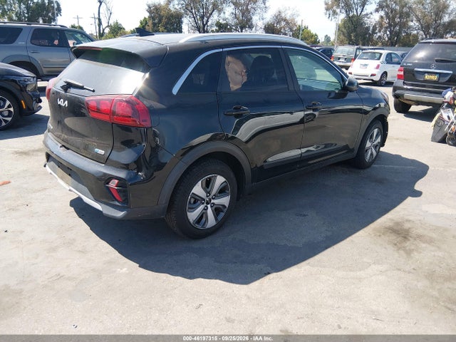 2022 KIA NIRO LX 4