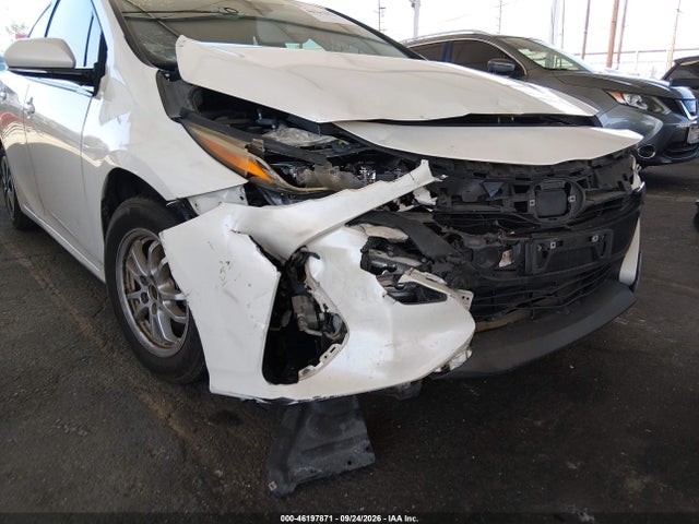 2017 TOYOTA PRIUS PRIME PREMIUM 6