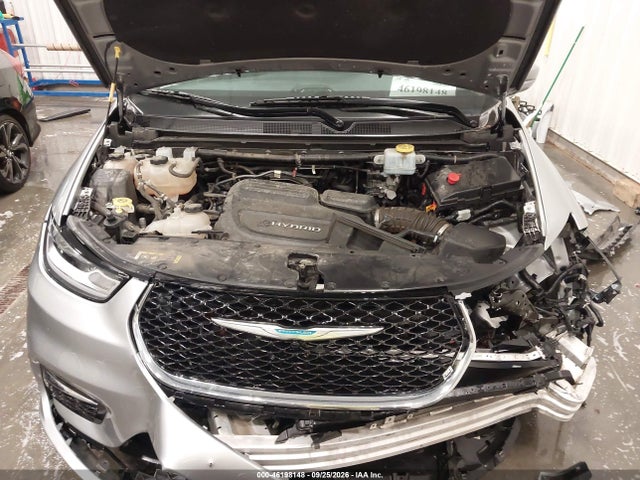 2021 CHRYSLER PACIFICA HYBRID TOURING 10