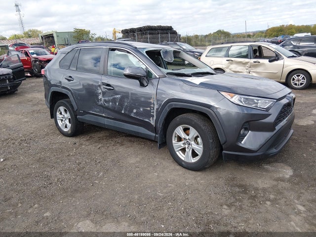 2020 TOYOTA RAV4 HYBRID XLE