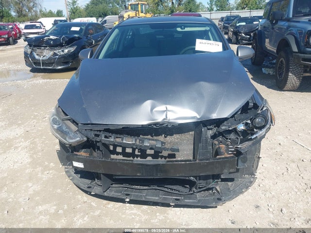 2018 HYUNDAI ELANTRA SE 12