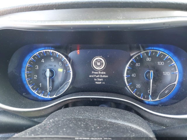 2019 CHRYSLER PACIFICA LIMITED 7
