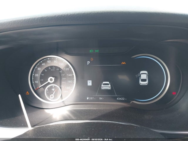 2025 GENESIS G70 2.5T AWD 7