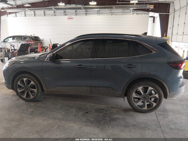 2023 FORD ESCAPE PLATINUM 14
