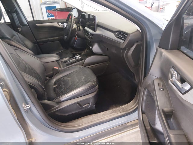 2023 FORD ESCAPE PLATINUM 5