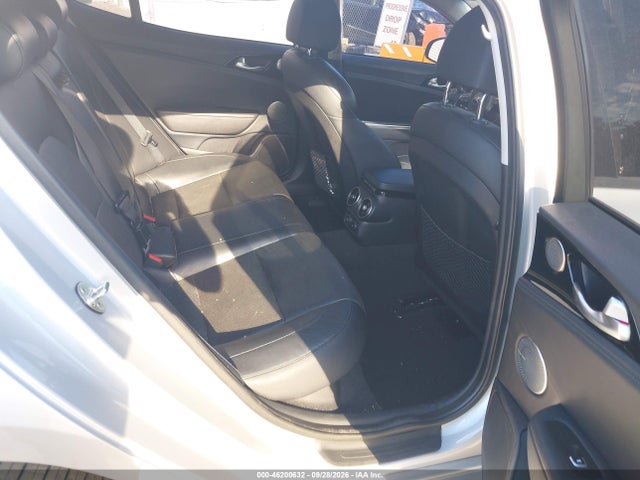 2018 KIA STINGER PREMIUM 8