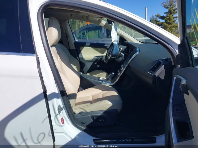 2017 VOLVO XC60 T6 DYNAMIC 5