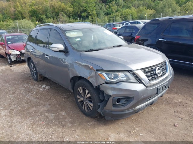 2017 NISSAN PATHFINDER SL