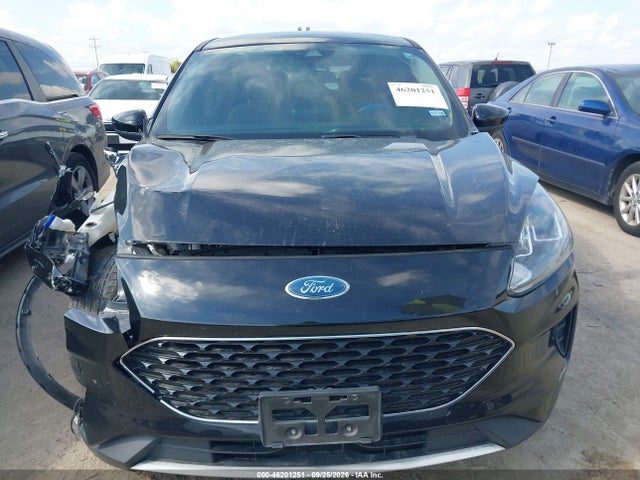 2020 FORD ESCAPE SE 13