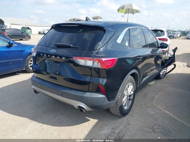 2020 FORD ESCAPE SE 4