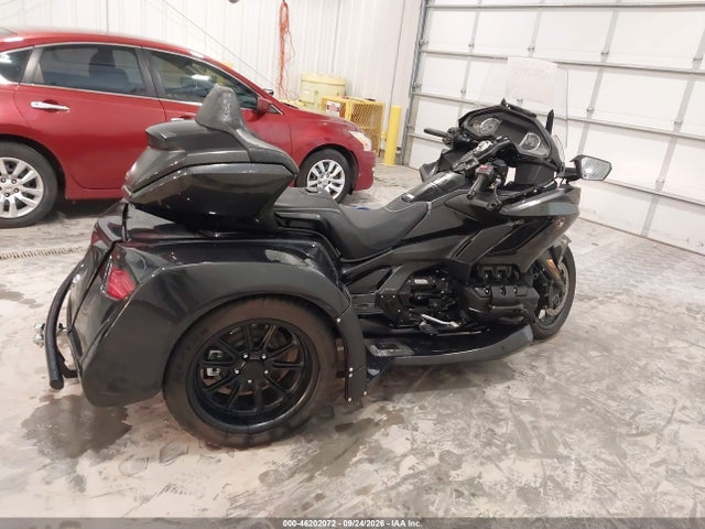 2022 HONDA GL1800 D 13