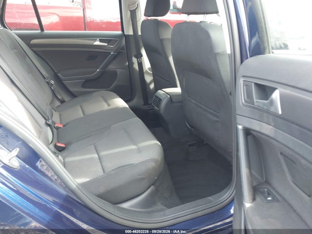 2019 VOLKSWAGEN E-GOLF SE 21
