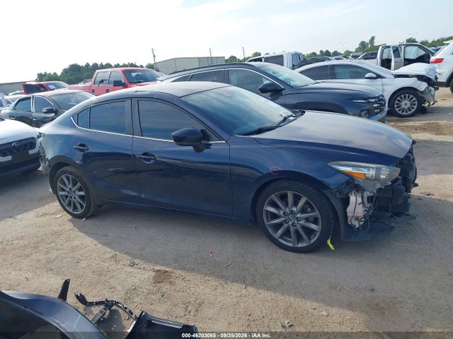 2018 MAZDA MAZDA3 TOURING 14