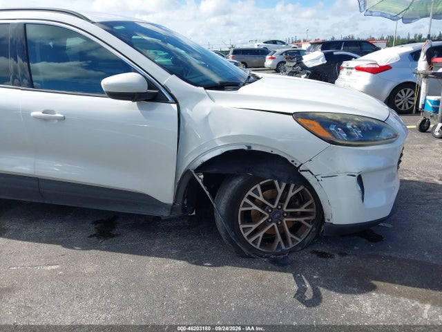 2020 FORD ESCAPE SEL 6