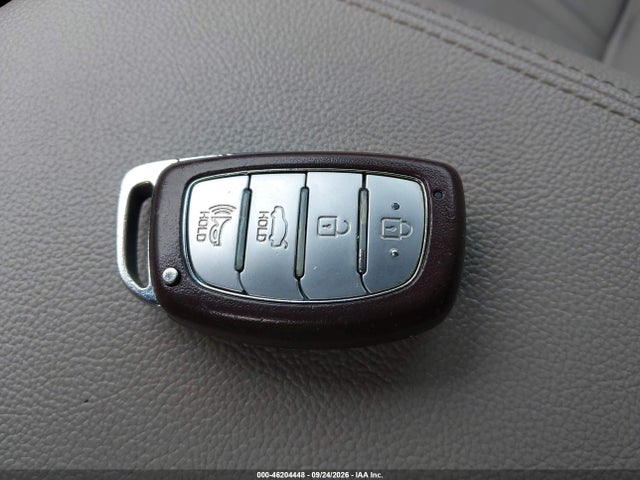2018 HYUNDAI SONATA LIMITED 11