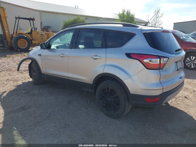 2017 FORD ESCAPE SE 3
