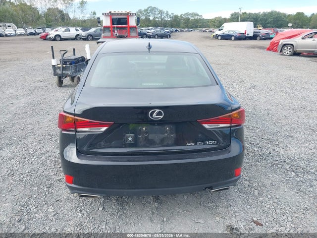 2018 LEXUS IS 300 16
