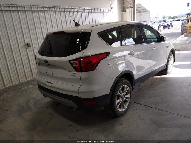 2019 FORD ESCAPE SE 4