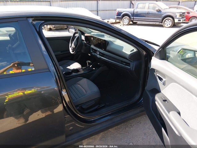 2025 KIA K4 EX 5