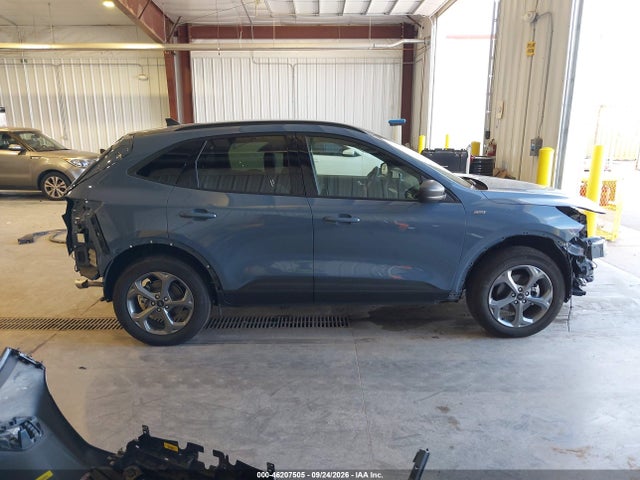 2025 FORD ESCAPE ST-LINE 14
