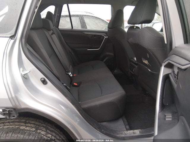 2024 TOYOTA RAV4 LE 8