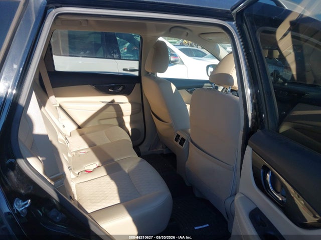 2017 NISSAN ROGUE SV 8