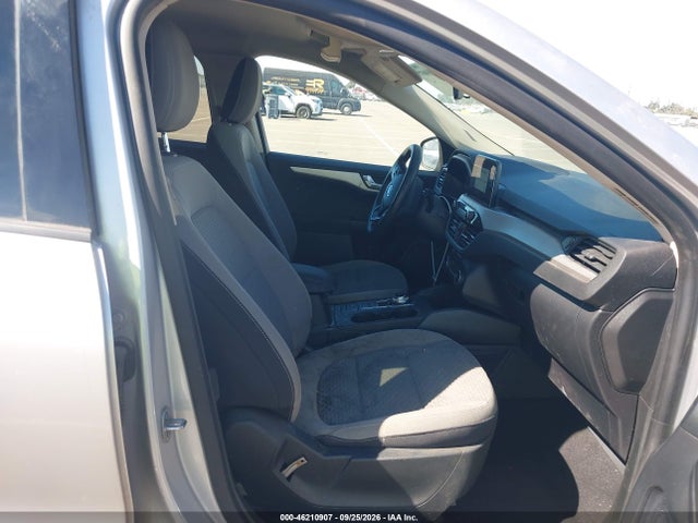 2020 FORD ESCAPE SE 5
