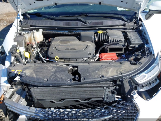 2023 CHRYSLER PACIFICA TOURING L 10