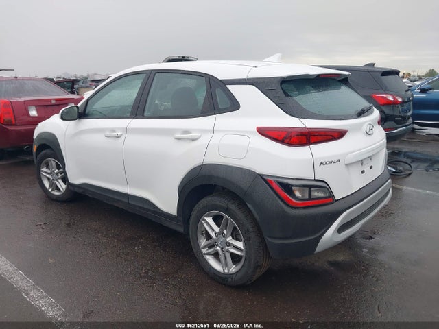 2022 HYUNDAI KONA SE 3