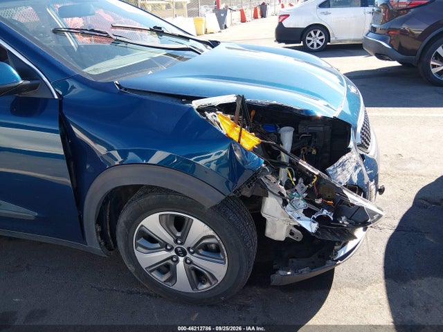 2019 KIA NIRO LX 6