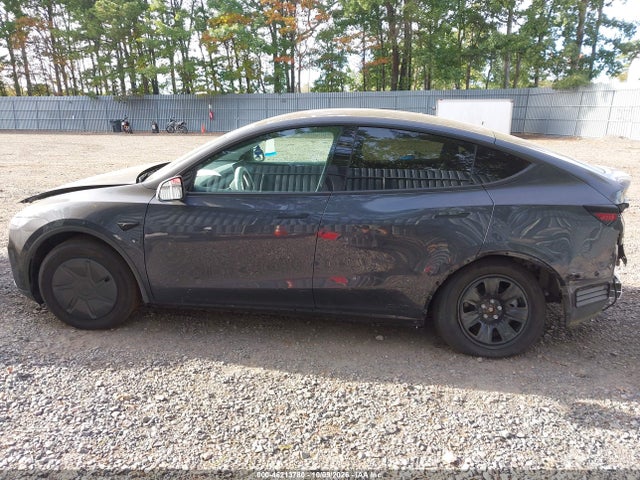 2026 TESLA MODEL Y 15