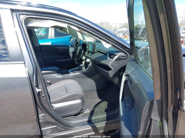 2019 TOYOTA RAV4 LE 5