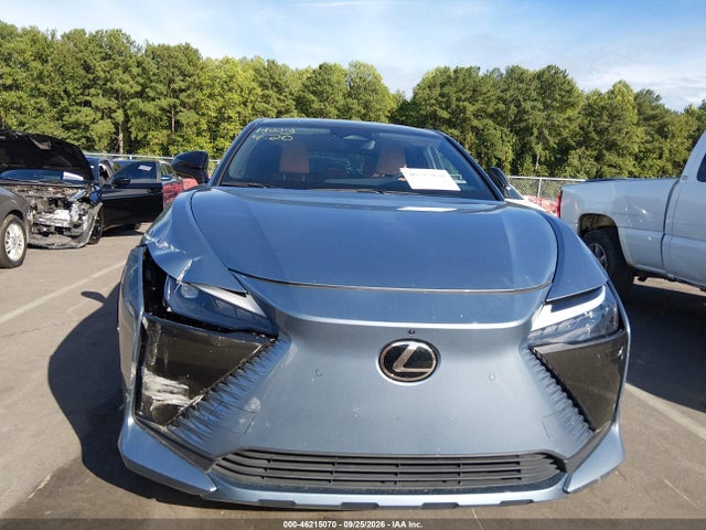 2023 LEXUS RZ 450E LUXURY 12