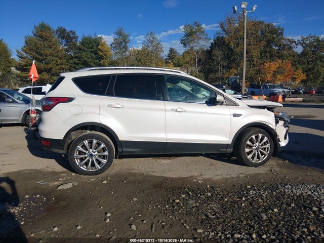 2017 FORD ESCAPE TITANIUM 12