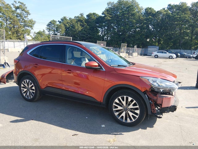 2020 FORD ESCAPE TITANIUM 14