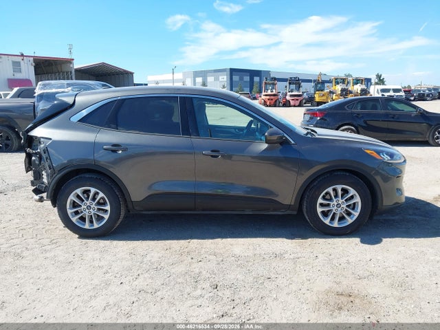 2020 FORD ESCAPE SE 14