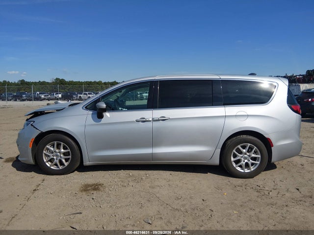 2023 CHRYSLER PACIFICA TOURING L 14
